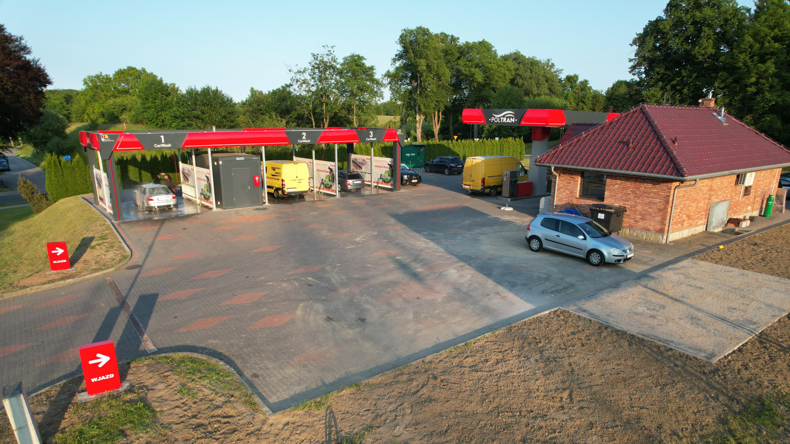 Stacja Paliw PolTran – widok dzienny